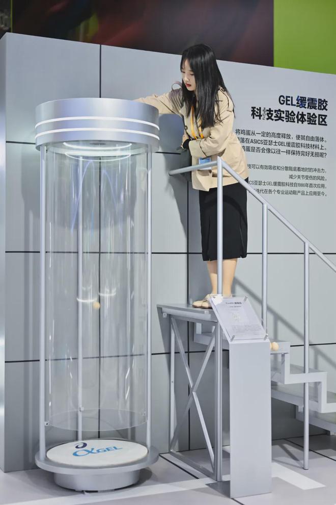 会亚瑟士有一样东西没有变九游会连续第5年参加进博